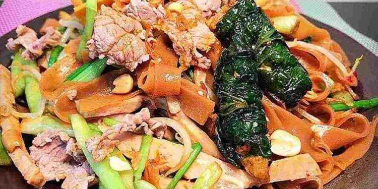 Linh hồn ẩm thực Hải Phòng - Bánh đa cua