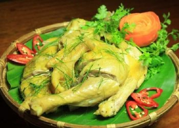 Gà Mạnh Hoạch hấp bia mới lạ