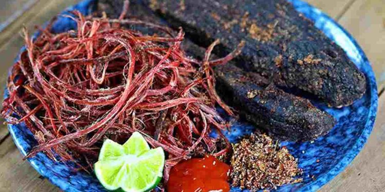 Thịt trâu gác bếp là đặc sản rừng núi hùng vĩ Tây Bắc