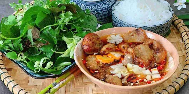 Hương vị của bún chả vẫn luôn giữ vững theo thời gian