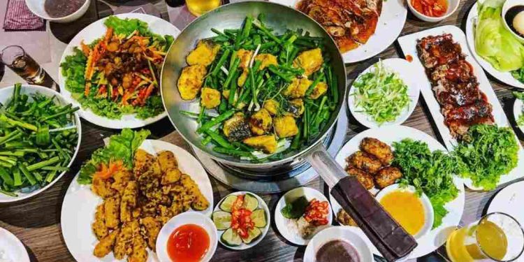 Quán chả cá Lã Vọng Hà Nội được nhiều thực khách quan tâm