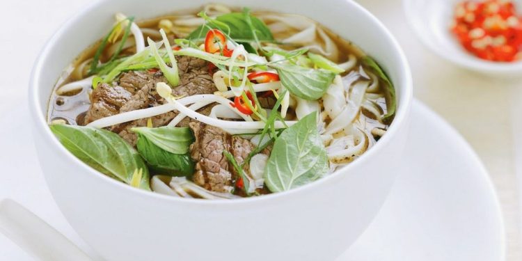 Quán phở Hà Nội tại Sài Gòn có hương vị chuẩn miền Bắc