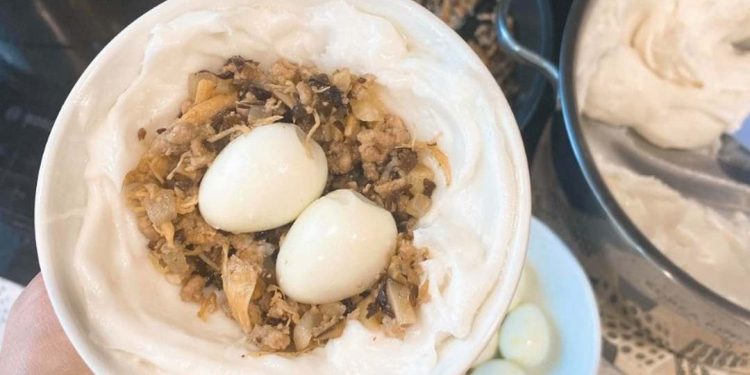 Cách làm bánh giò chén ngon bạn có thể thử làm tại nhà