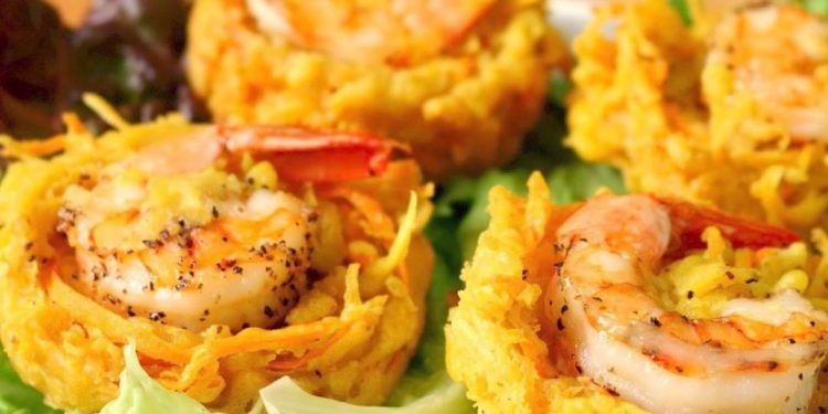 Địa điểm bán bánh tôm ngon tại Hà Nội nhất định phải thử